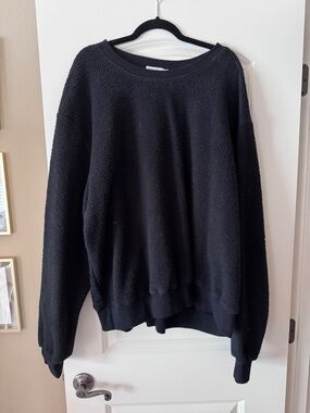 Cozy Black Women's Sherpa Crewneck Sweatshirt